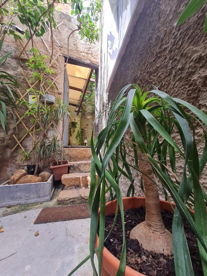 Ai Due Cortili Apartment Trapani Exterior photo